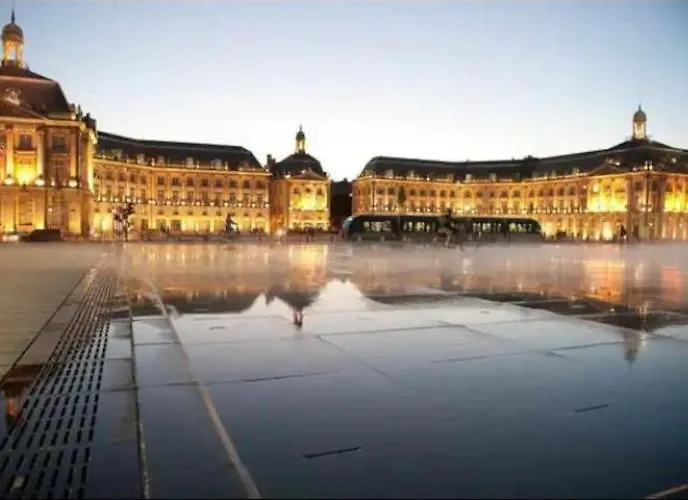 Апартаменты Mignon Petit Independant Мериньяк